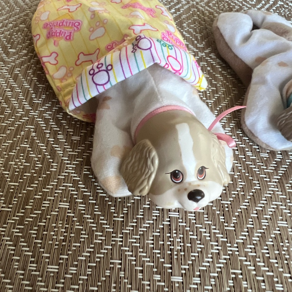 3-VINTAGE PUPPY
SURPRISE PUPPIES WITH 1 SLEEPING BAG - Picture 7 of 13